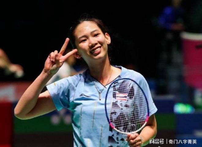 一名擅长高 一名擅长高